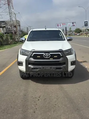 Toyota Hilux 2017 White