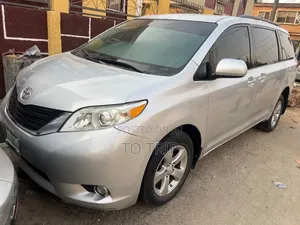 Sienna Car Rental From Lagos to Cutonu Benin Republic