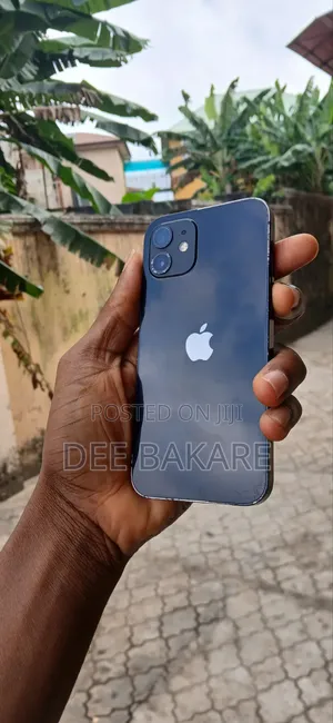 Apple iPhone 12 64 GB Black