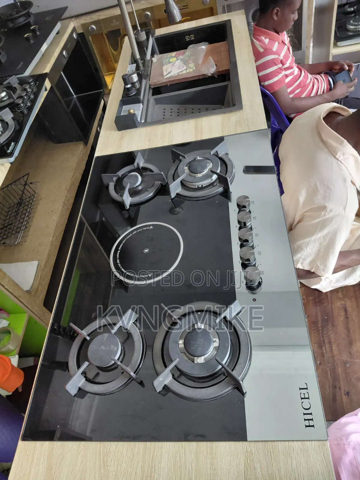 4 Burner Gas & Electric Built-in Cooker.