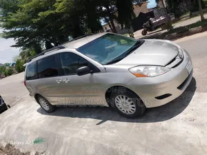 Toyota Sienna 2007 Silver