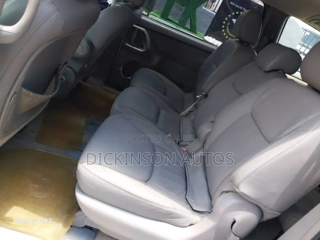 Toyota Sienna 2007 Silver