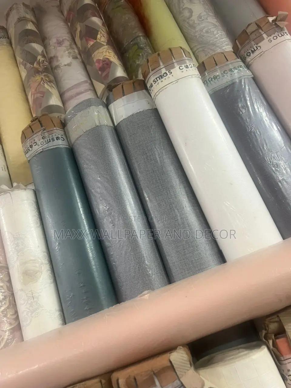 Premium Quality Wallpapers That Add Elegance and Style