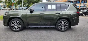 Lexus LX 700h 2025 Green