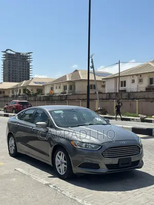 Ford Fusion SE 4dr Sedan (2.5L 4cyl 6A) 2014 Gray