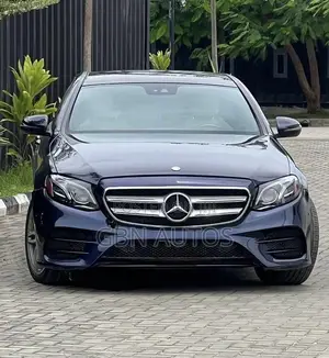 Mercedes-Benz E300 Base RWD Sedan (2.0L 4cyl 9A) 2017 Blue