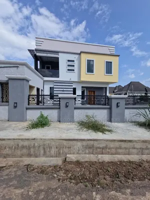 4bdrm Duplex in Carlton Gate Estate,, Basorun for sale