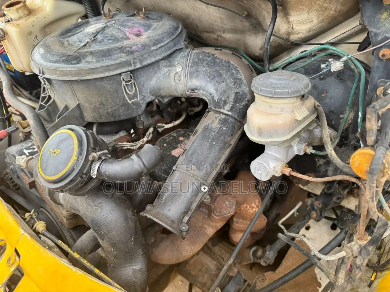 Ford Transit Connect 2002 Yellow