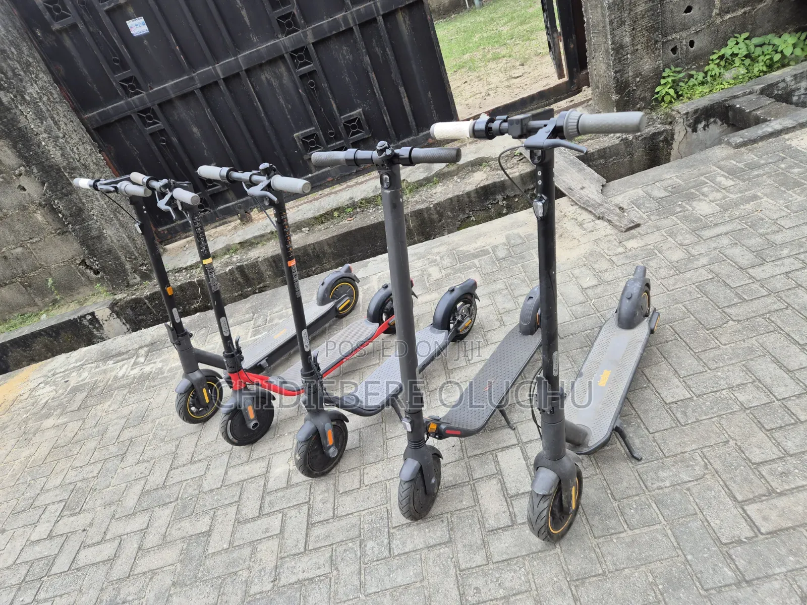 Clean Big Size Electric Scooters for Adults and Children