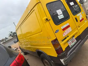 Ford Transit Connect 2002 Yellow