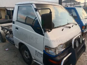 Tokunbo Frame Body Petrol Mitsubishi Truck