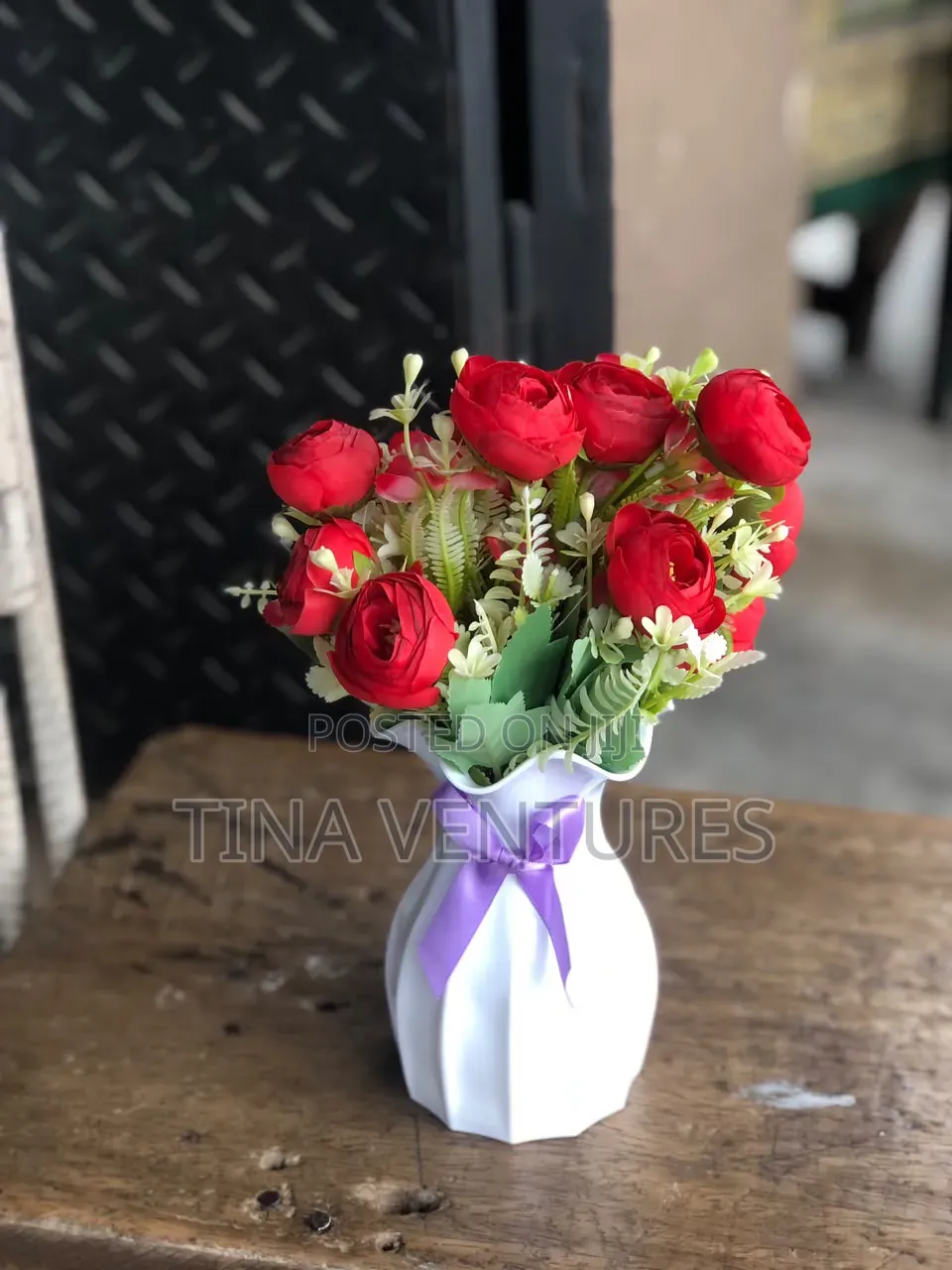 Artificial Flowers Available in Bulk. 100% Original Quality