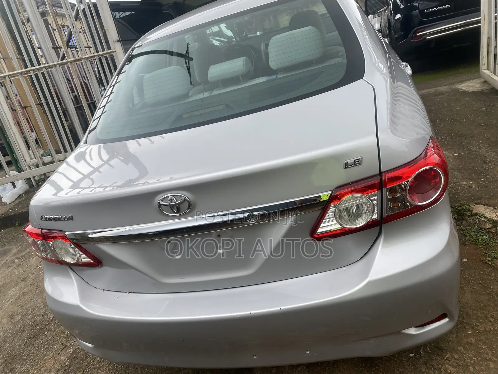 Toyota Corolla 2012 Silver