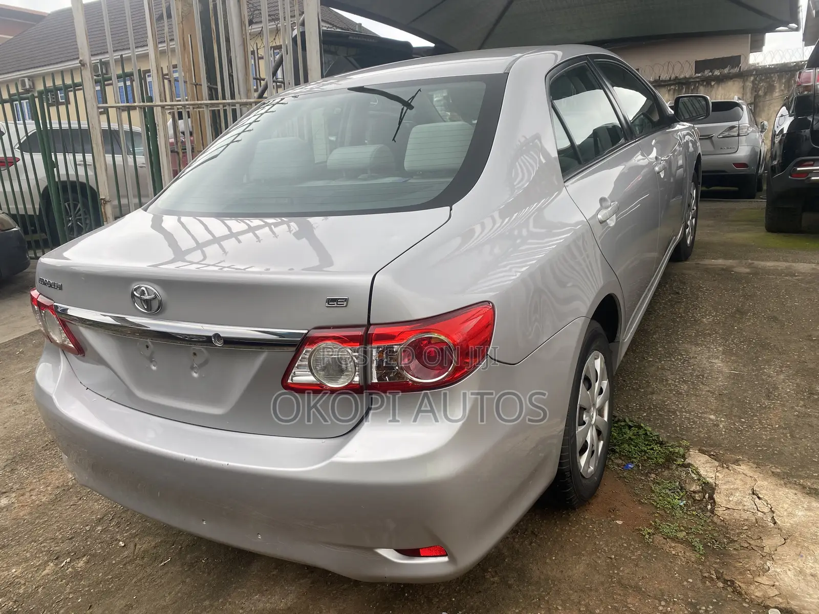 Toyota Corolla 2012 Silver