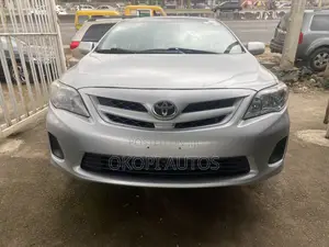 Toyota Corolla 2012 Silver