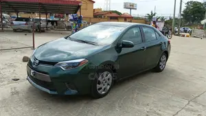 Toyota Corolla 2015 Green