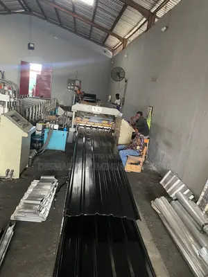 The Last Roof You’ll Ever Need./0.55/Black