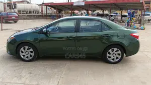 Toyota Corolla 2015 Green