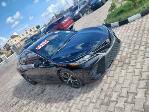 Toyota Camry 2019