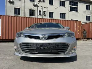 Toyota Avalon XLE Sedar FWD (3.5L 6cyl 6A) 2013 Silver