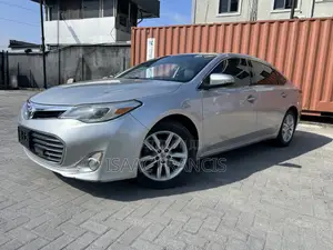 Toyota Avalon XLE Sedar FWD (3.5L 6cyl 6A) 2013 Silver