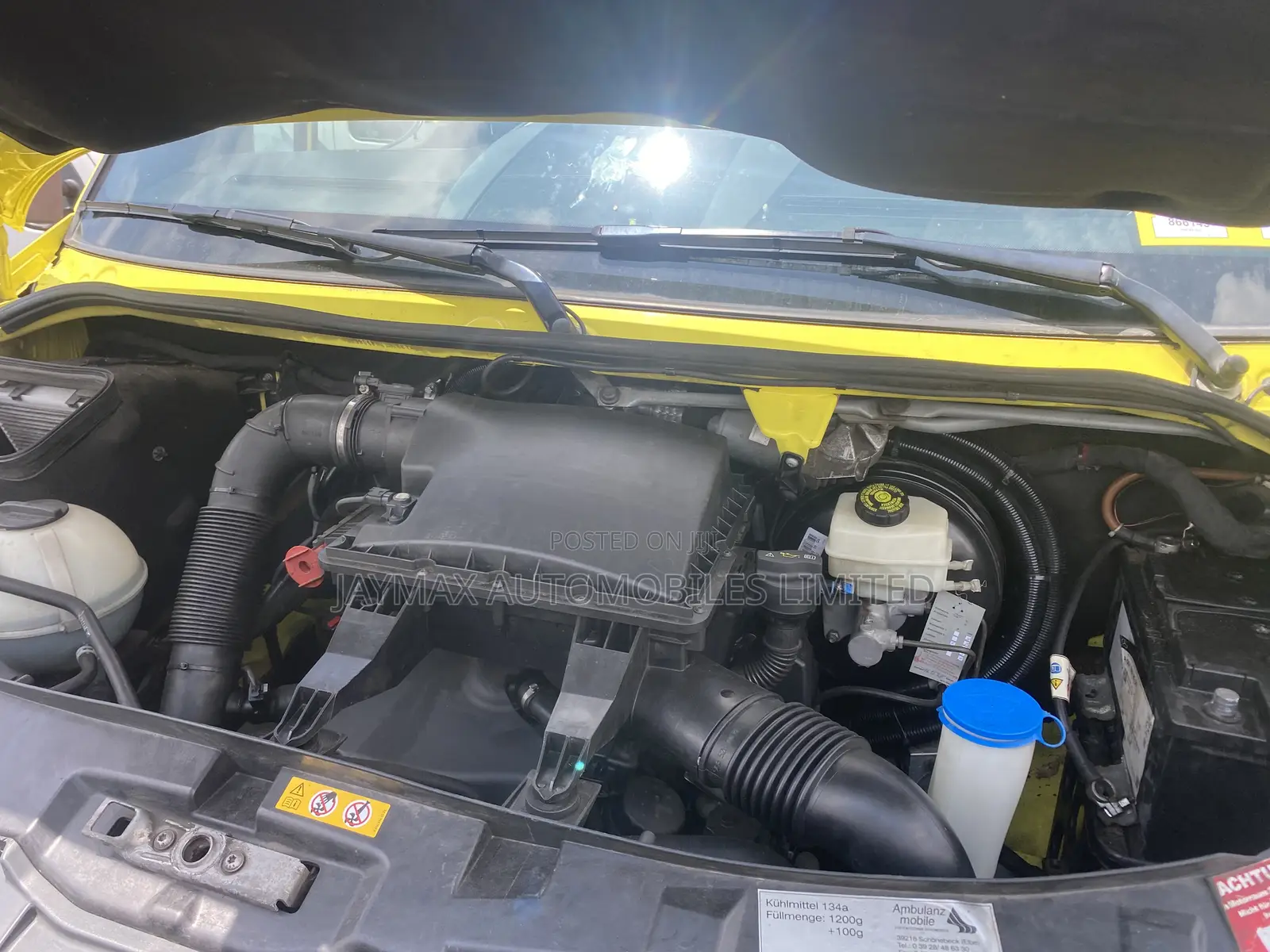 Mercedes-Benz Sprinter 2018 Yellow