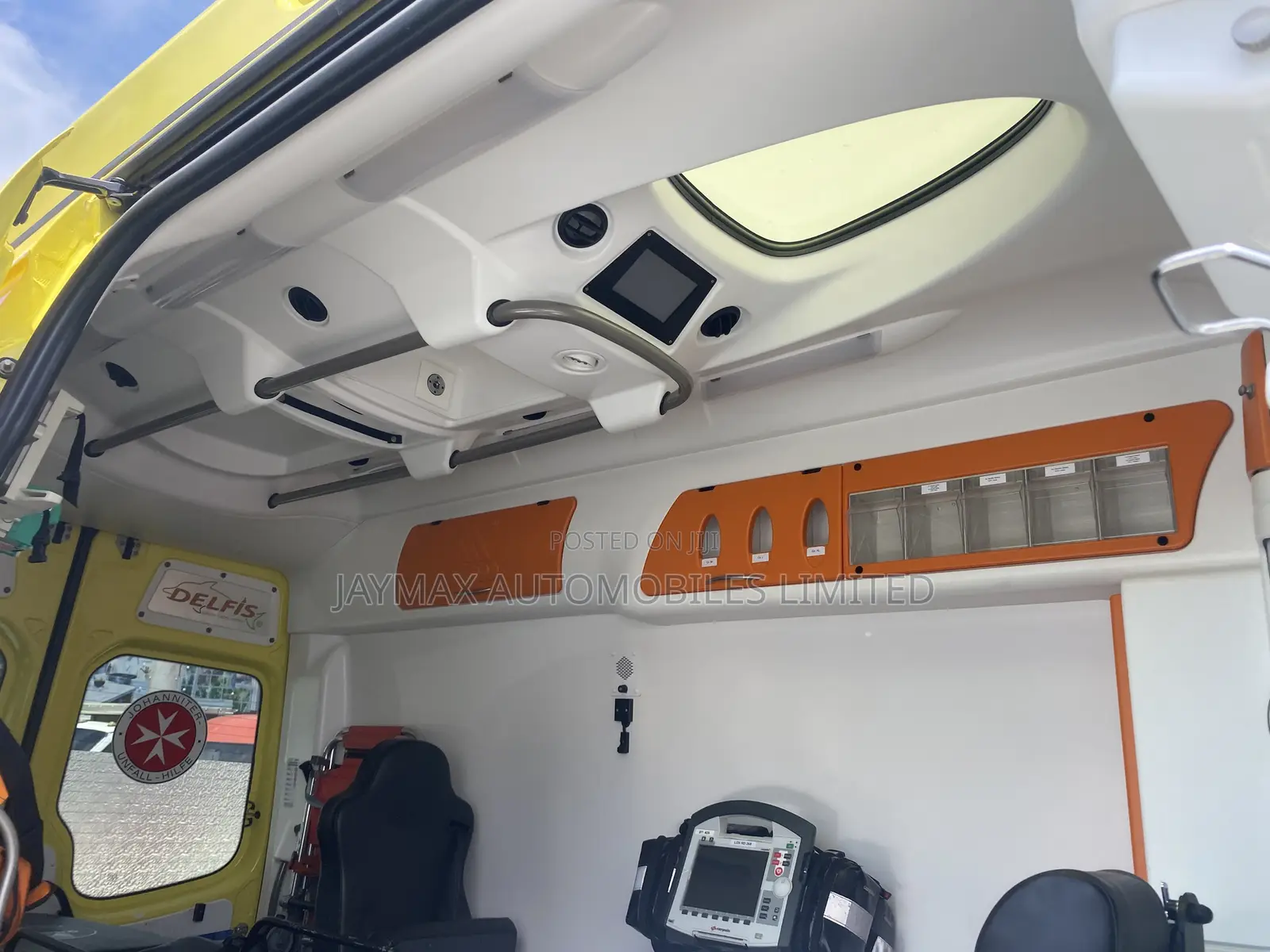 Mercedes-Benz Sprinter 2018 Yellow