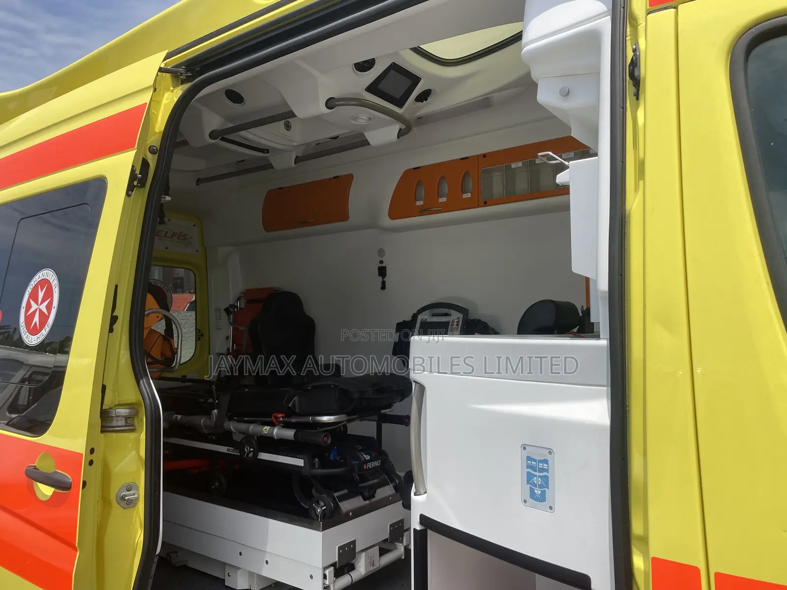 Mercedes-Benz Sprinter 2018 Yellow