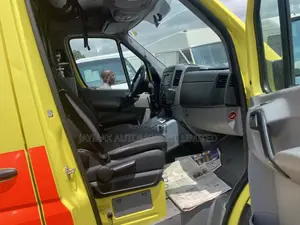 Mercedes-Benz Sprinter 2018 Yellow