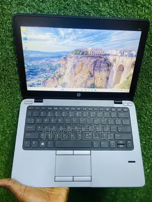 Laptop HP EliteBook 820 G1 8GB Intel Core i5 SSHD (Hybrid) 256GB