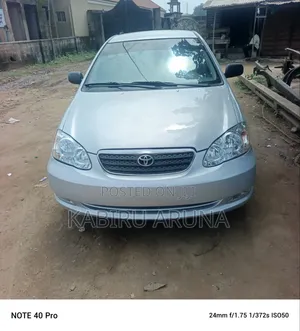 Toyota Corolla 2004 Silver