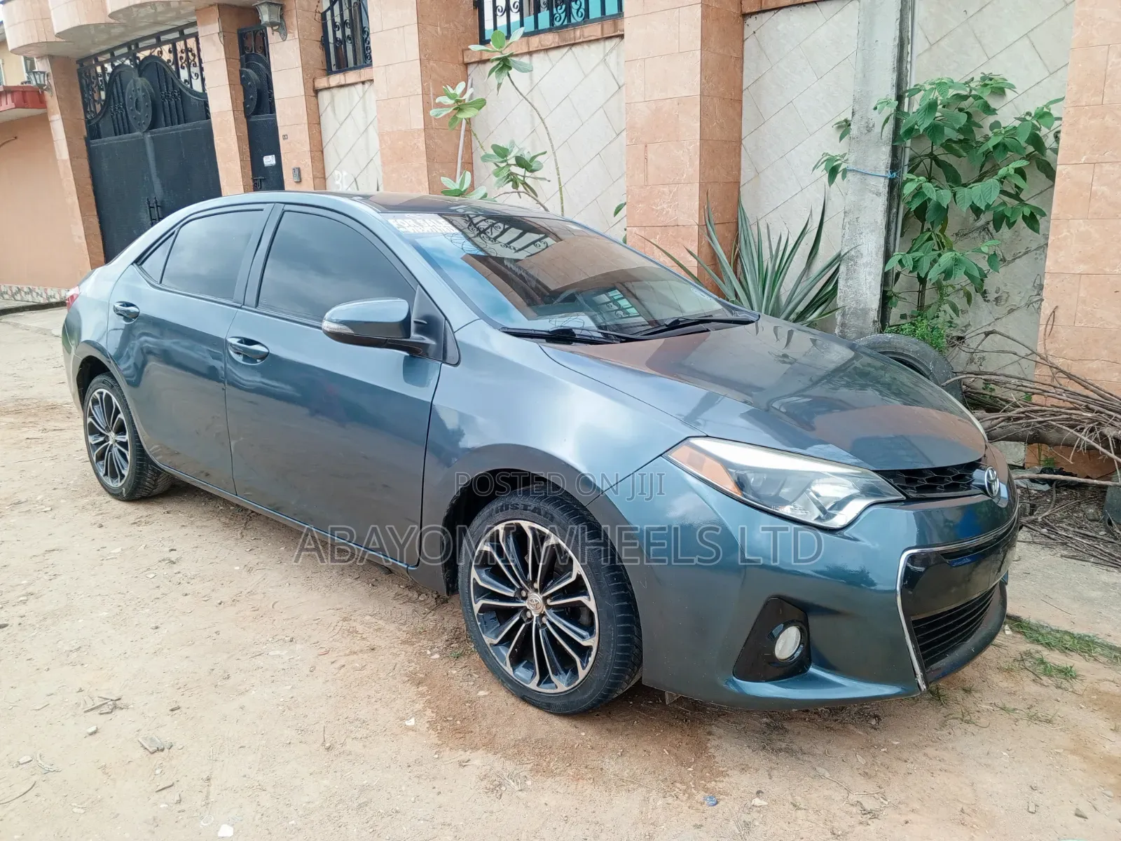 Toyota Corolla 2016 Gray
