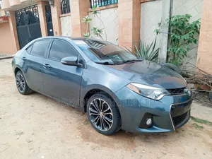 Toyota Corolla 2016 Gray