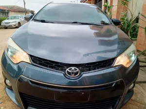 Toyota Corolla 2016 Gray