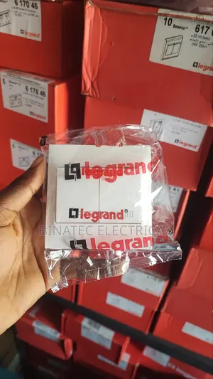 Legrand 2gang Switch