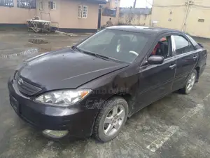 Toyota Camry 2005 Brown