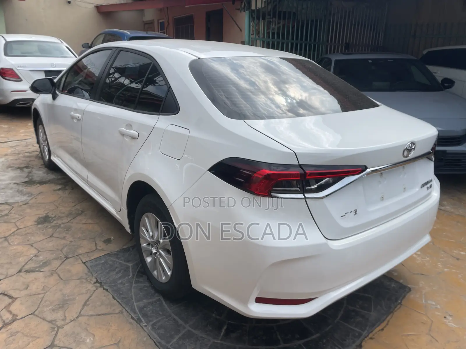 Toyota Corolla 2023 White