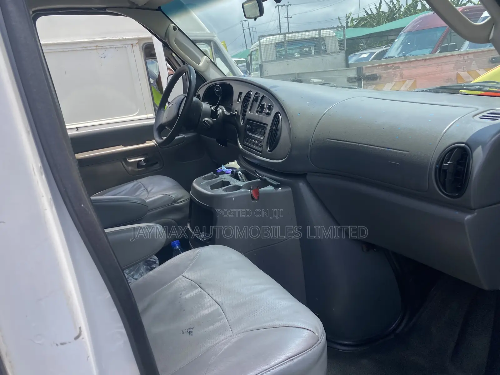 Ford E250 2010 White