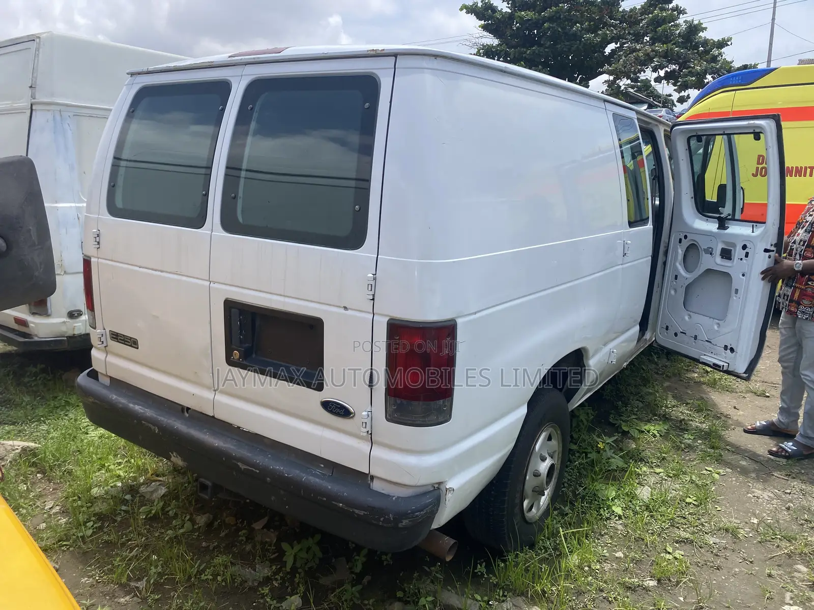 Ford E250 2010 White