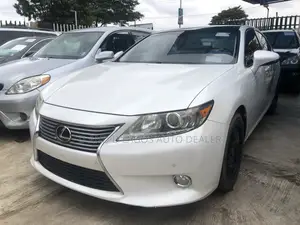 Lexus ES 2013 White