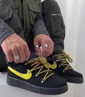 *Nike Air Max Muse