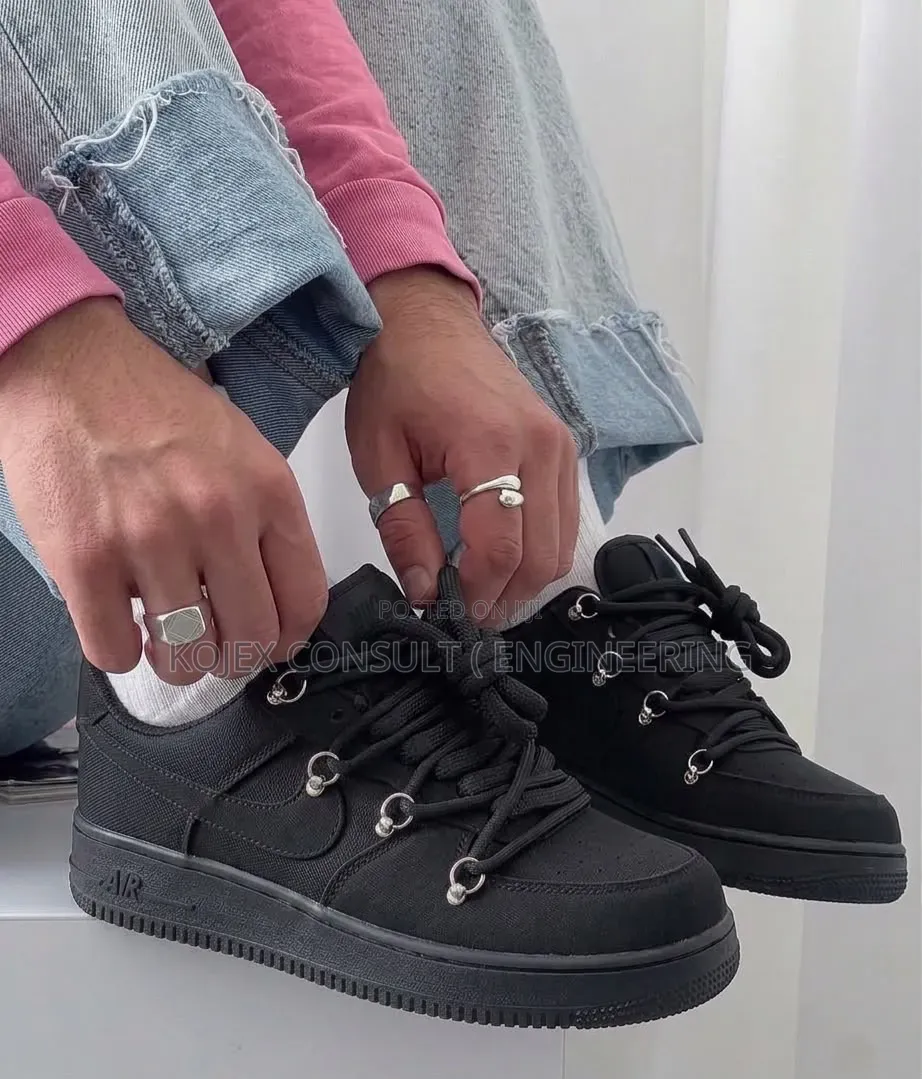 *Nike Air Max Muse