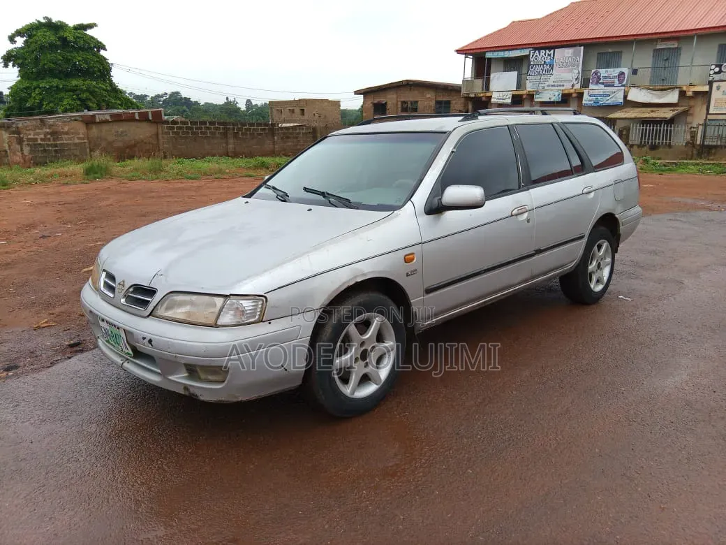 Nissan Primera 2002 Silver