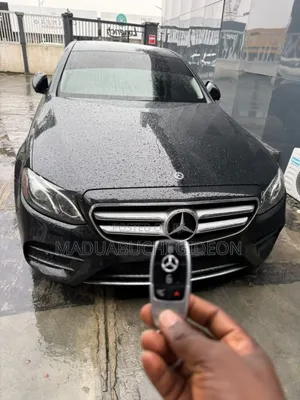 Mercedes-Benz E300 2018 Black