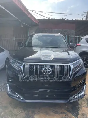 Toyota Land Cruiser Prado 2022 Black