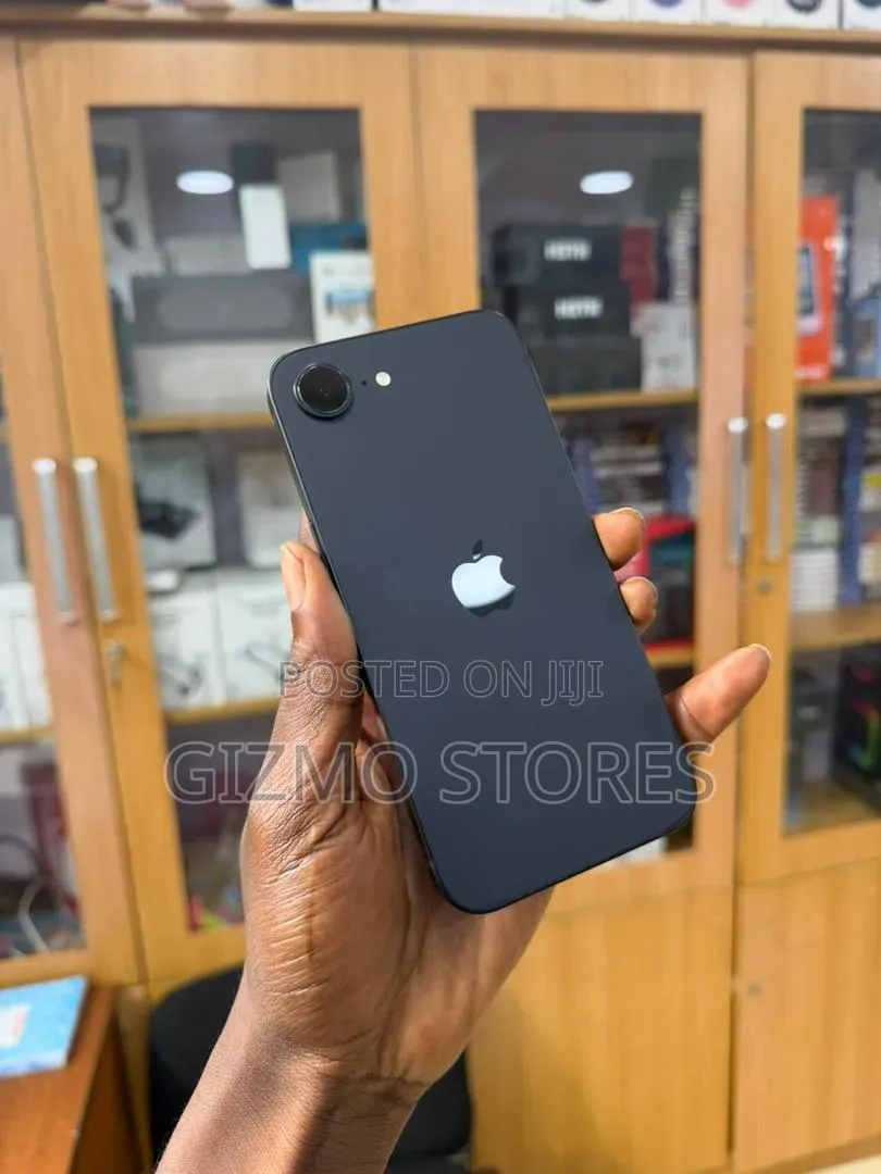 Apple iPhone 16e 128 GB Black