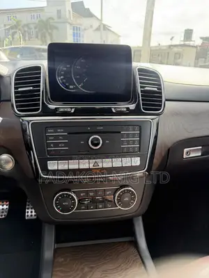 Mercedes-Benz GLE-Class AMG GLE 43 4MATIC 2017 White