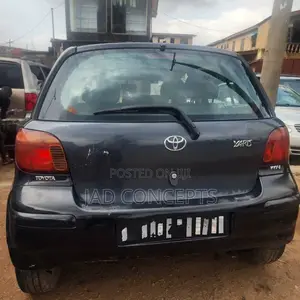 Toyota Yaris 2005 Black