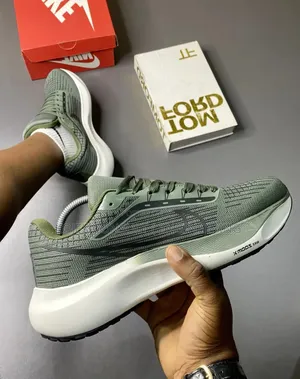 X-Max Stock Sneakers