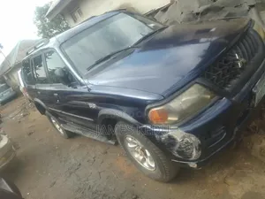 Mitsubishi Montero Sport 2005 Black